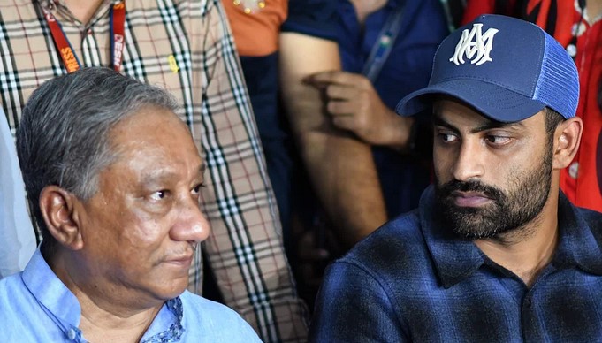 তামিমকে ফোন দেওয়া সেই বোর্ড কর্তার নাম ফাঁস তামিমকে ফোন দেওয়া সেই বোর্ড কর্তার নাম ফাঁস