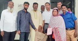 কাহালুর মালঞ্চা ইউনিয়ন পরিষদে ভিজিডি কার্ডের চাল বিতরণ