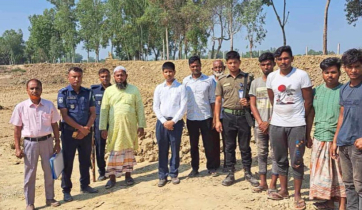 বগুড়ার নন্দীগ্রামে মাটিখেঁকো ধরতে মাঠে নামলেন ইউএনও, জরিমানা