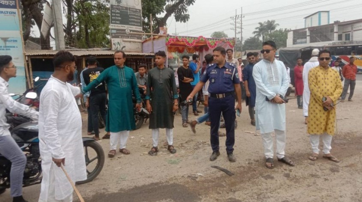 আইন না মানায় ঈদের দিনে বগুড়ায় শতাধিক মোটরসাইকেল আটক আইন না মানায় ঈদের দিনে বগুড়ায় শতাধিক মোটরসাইকেল আটক