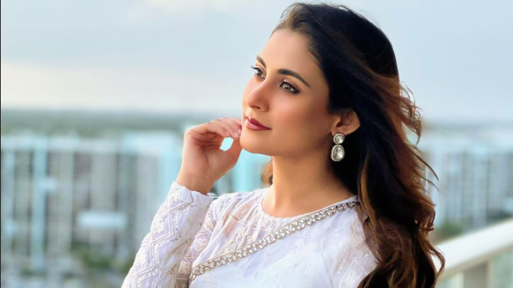 অবশেষে বড় পর্দায় নাম লেখাতে যাচ্ছেন মেহজাবীন অবশেষে বড় পর্দায় নাম লেখাতে যাচ্ছেন মেহজাবীন