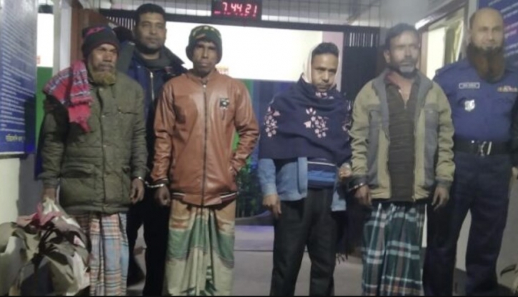 সারিয়াকান্দিতে অবৈধভাবে বালু উত্তোলনের দায়ে ৪ জনের জেল সারিয়াকান্দিতে অবৈধভাবে বালু উত্তোলনের দায়ে ৪ জনের জেল