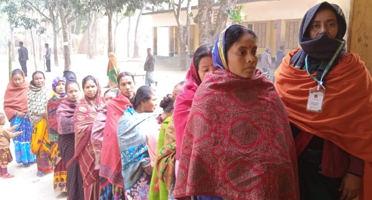 বগুড়ার শিবগঞ্জে উৎসবমুখর পরিবেশে ভোট গ্রহণ চলছে বগুড়ার শিবগঞ্জে উৎসবমুখর পরিবেশে ভোট গ্রহণ চলছে