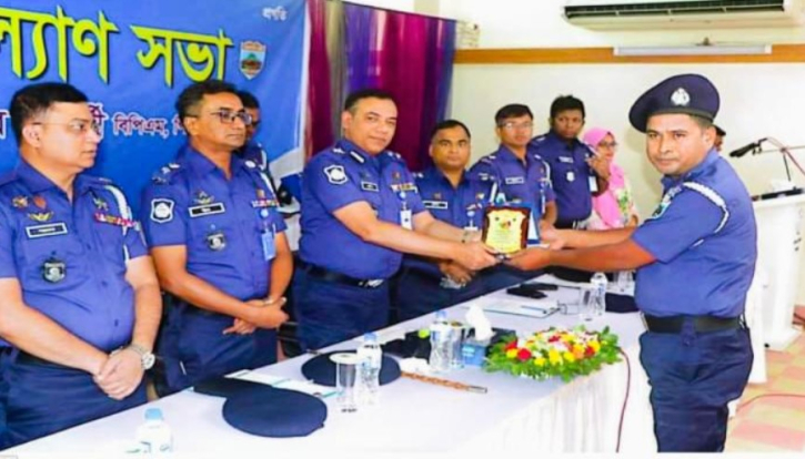 বগুড়ার নন্দীগ্রাম থানার শ্রেষ্ঠ এএসআই হলেন মিন্টু রহমান বগুড়ার নন্দীগ্রাম থানার শ্রেষ্ঠ এএসআই হলেন মিন্টু রহমান