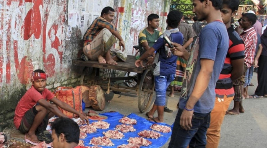 গরিবরা কি কোরবানির গোশত বিক্রি করতে পারবে?