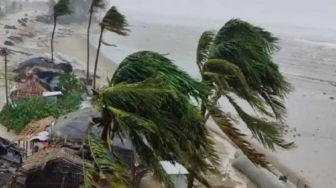 দেশের ৯ অঞ্চলে ঝড় হতে পারে আজ, নদীবন্দরে সতর্ক সংকেত দেশের ৯ অঞ্চলে ঝড় হতে পারে আজ, নদীবন্দরে সতর্ক সংকেত