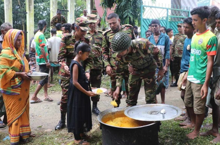 বন্যার্তদের উদ্ধার, চিকিৎসা সেবা ও ত্রাণ বিতরণ কার্যক্রমে সশস্ত্র বাহিনী বন্যার্তদের উদ্ধার, চিকিৎসা সেবা ও ত্রাণ বিতরণ কার্যক্রমে সশস্ত্র বাহিনী