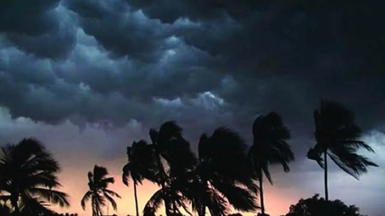 সন্ধ্যার মধ্যে ঢাকাসহ ৭ জেলায় ঝড়ের শঙ্কা