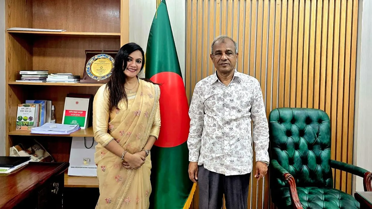 স্বরাষ্ট্র উপদেষ্টার সঙ্গে সাক্ষাৎ করলেন শাকিবের প্রযোজক 