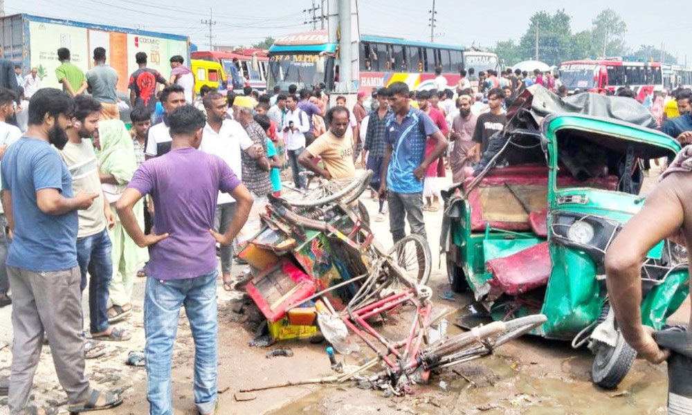 বগুড়ায় বাস-সিএনজির মুখোমুখি সংঘর্ষ, আহত ৬ বগুড়ায় বাস-সিএনজির মুখোমুখি সংঘর্ষ, আহত ৬