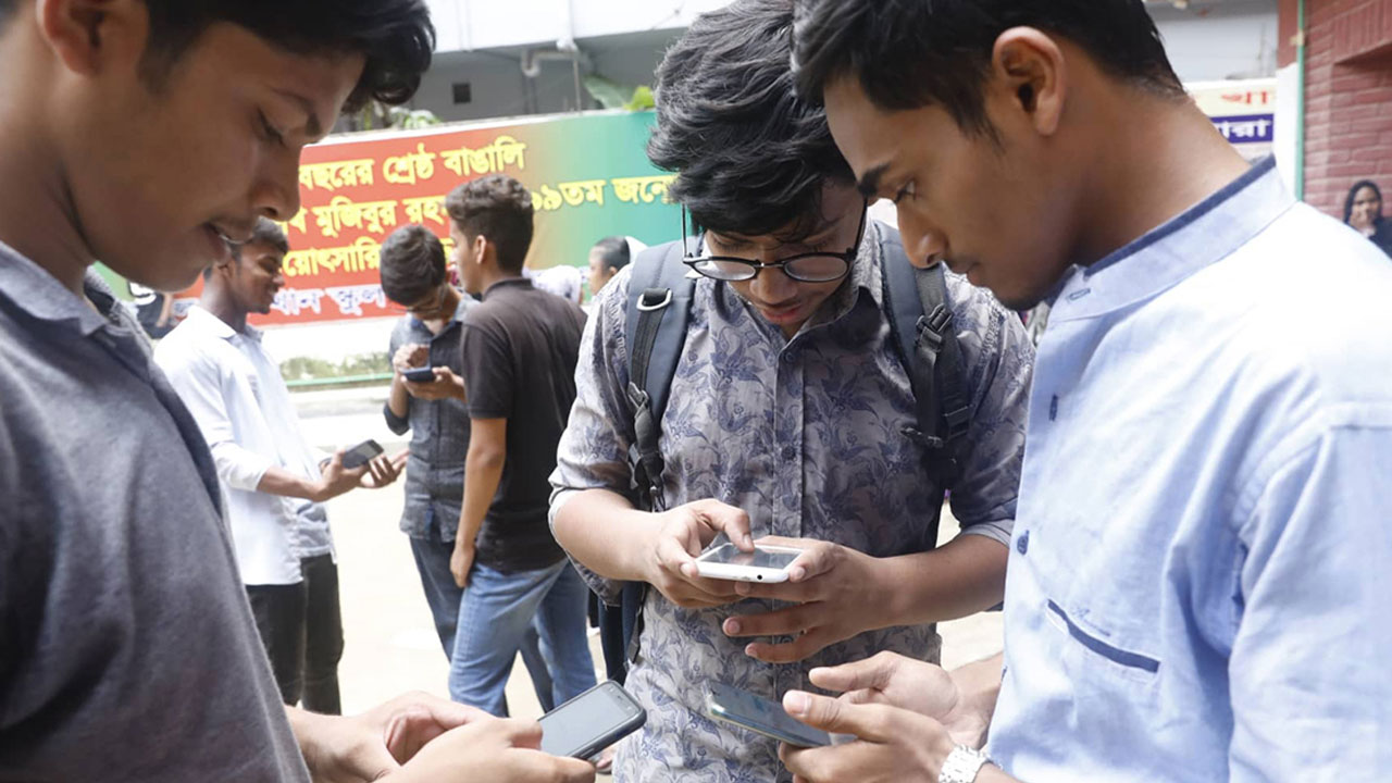 এসএসসি ও সমমান পরীক্ষার পুনঃনিরীক্ষণের ফল প্রকাশ এসএসসি ও সমমান পরীক্ষার পুনঃনিরীক্ষণের ফল প্রকাশ