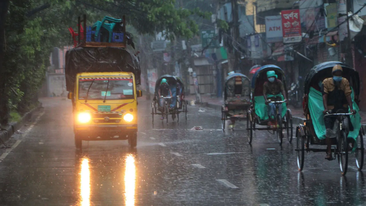 দুর্বল হবে নিম্নচাপ, বাড়বে বৃষ্টিপাত