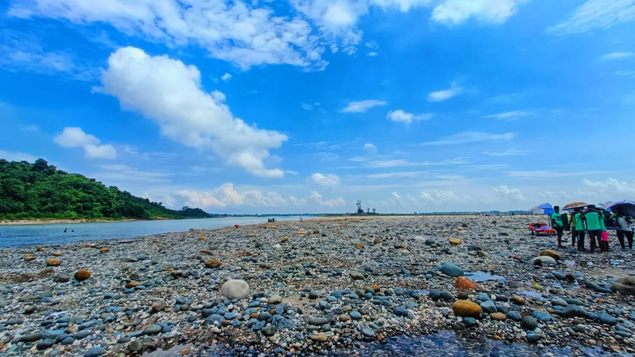 সাদা পাথর লুটে অভিযুক্তদের বিরুদ্ধে সিআইডির অনুসন্ধান শুরু