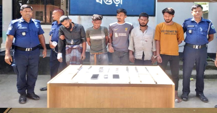 কাহালুতে জনতার হাতে ৫ ডাকাত আটক