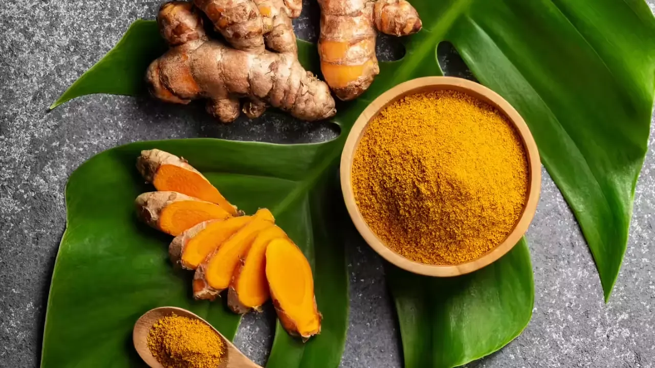 রান্নায় হলুদ বেশি পড়ে গেছে? যা করণীয়