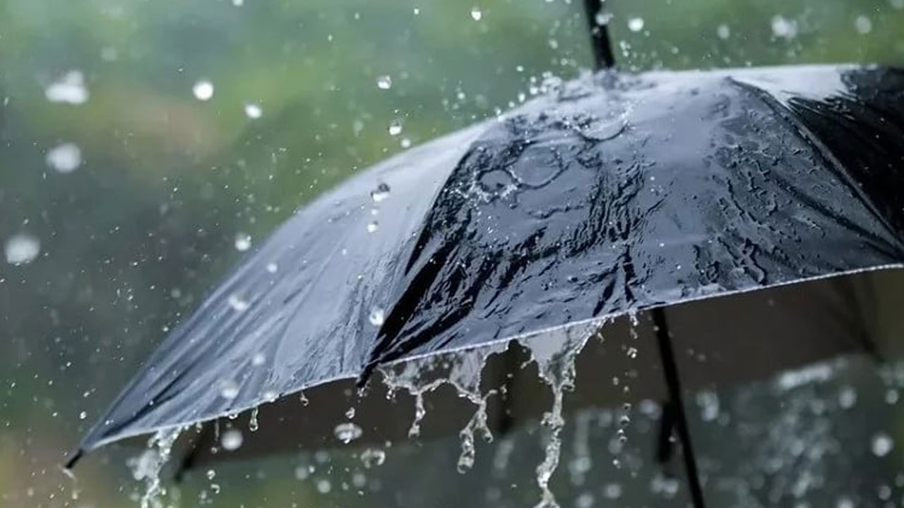 ঢাকায় হালকা বৃষ্টির সম্ভাবনা, কমবে গরম