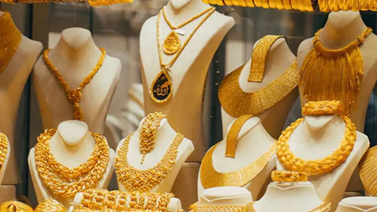আজ থেকে নতুন দামে স্বর্ণ বিক্রি শুরু, ভরি কত