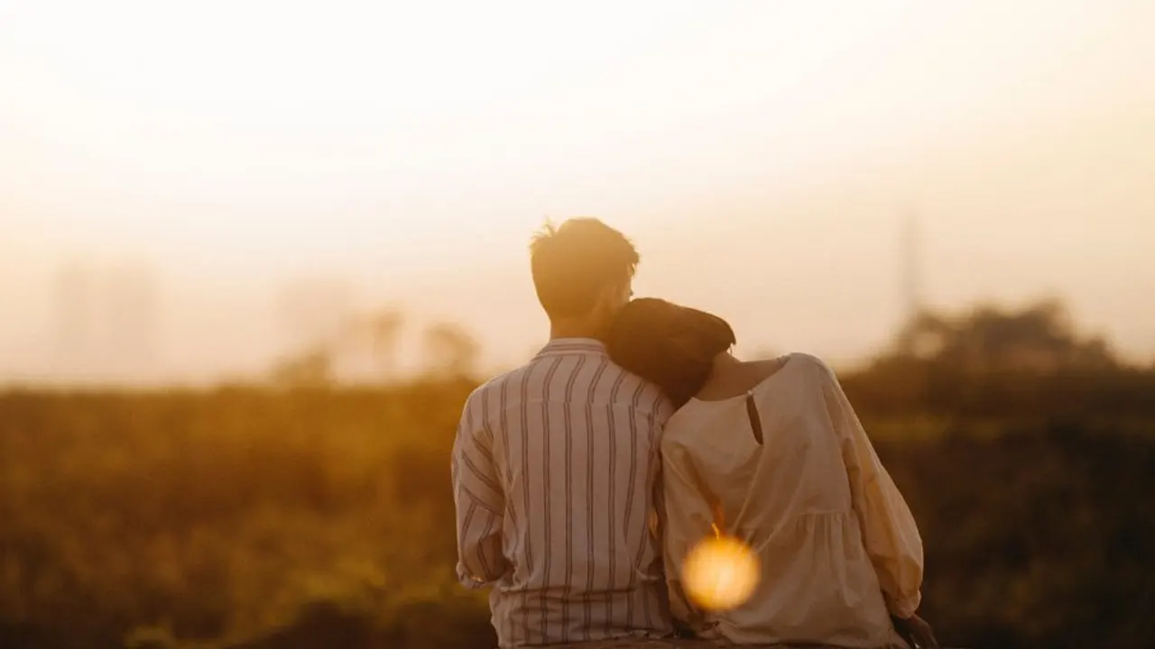 যে ১০ আচরণ ভালো ও সুন্দর সম্পর্কের ইঙ্গিত দেয়