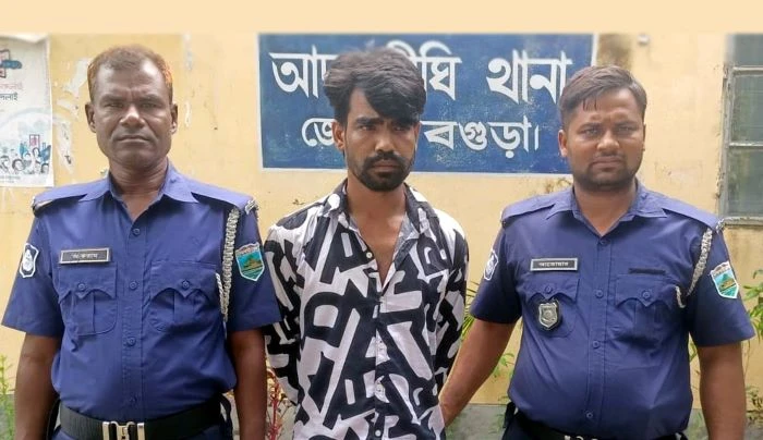 আদমদীঘিতে দুই মামলায় সাজাপ্রাপ্ত পলাতক আসামী গ্রেপ্তার