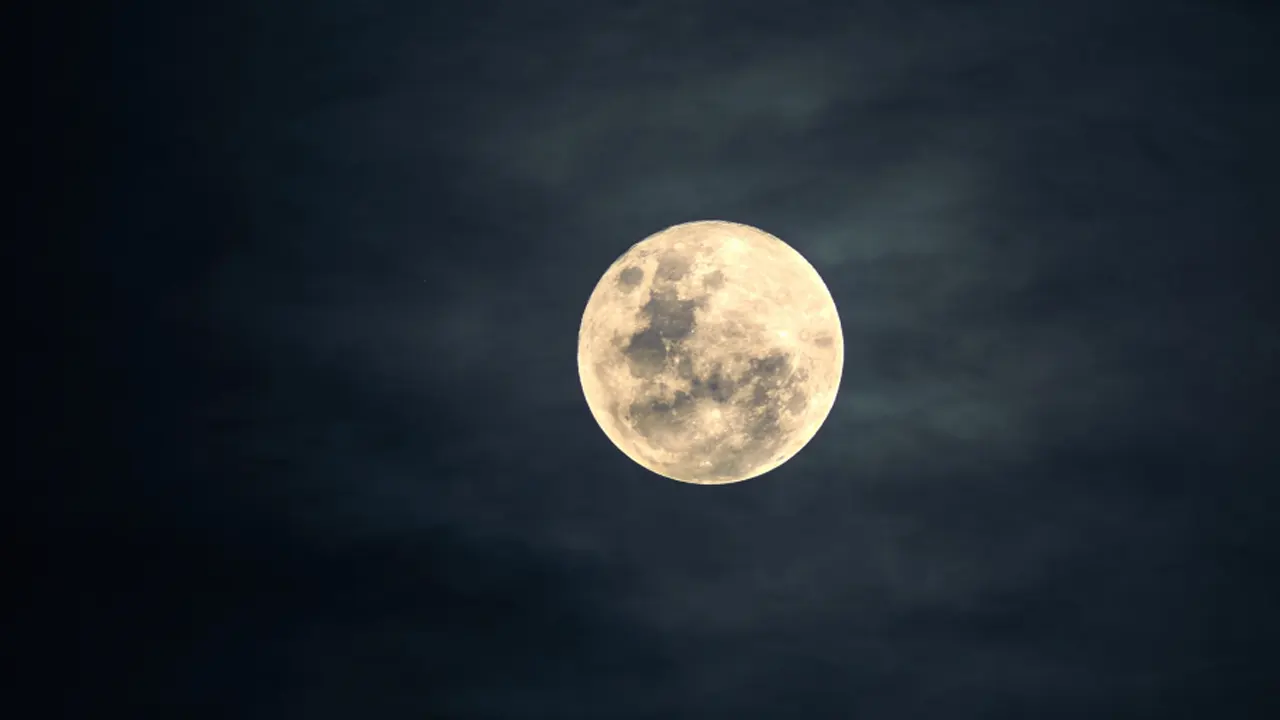 আজ ২০২৫ সালের শেষ পূর্ণিমা