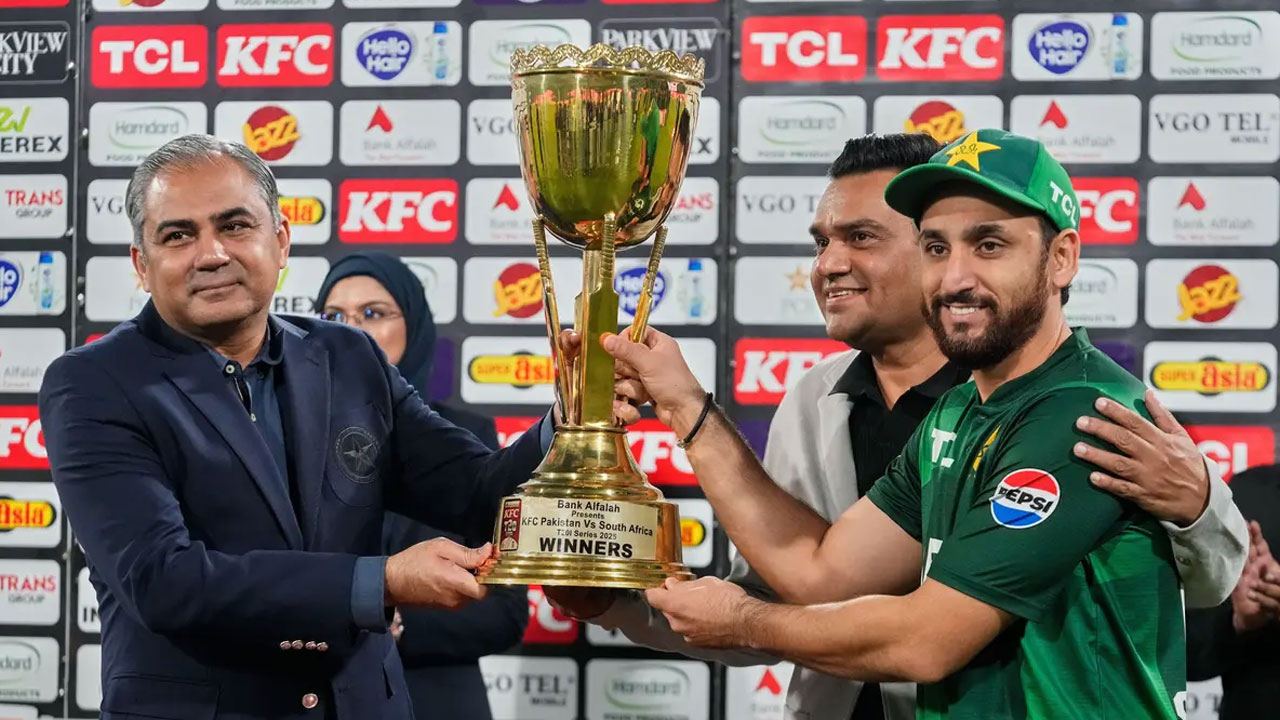 পাকিস্তানের খেলোয়াড়দের জরিমানার শাস্তি কম হয়েছে মনে করেন আফ্রিদি পাকিস্তানের খেলোয়াড়দের জরিমানার শাস্তি কম হয়েছে মনে করেন আফ্রিদি