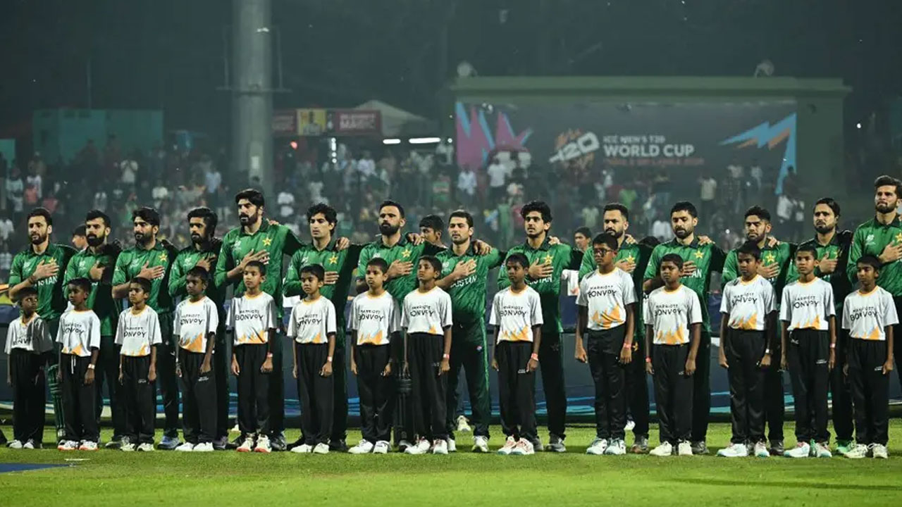 বন্দুকের মুখে বাধ্য করা হয়নি– খেলোয়াড়দের জরিমানা প্রসঙ্গে বললেন আমির বন্দুকের মুখে বাধ্য করা হয়নি– খেলোয়াড়দের জরিমানা প্রসঙ্গে বললেন আমির