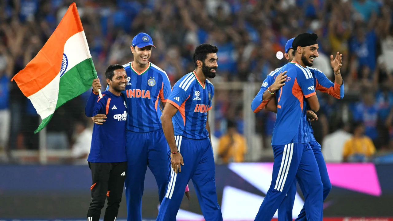 ইতিহাস গড়ার পথে যত রেকর্ড ভেঙে চুরমার করল ভারত ইতিহাস গড়ার পথে যত রেকর্ড ভেঙে চুরমার করল ভারত