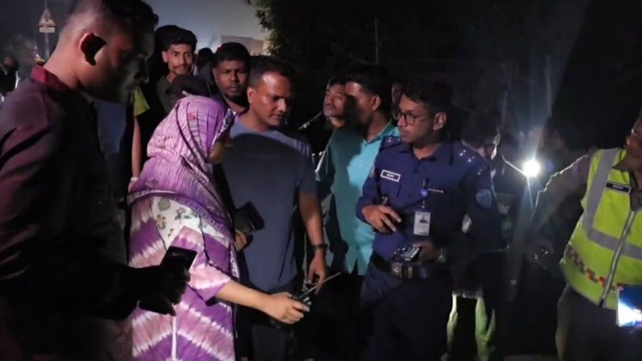 অটোরিকশা ছিনতাইয়ের সময় ছিনতাইকারীদের ধাক্কায় প্রাণ গেল চালকের