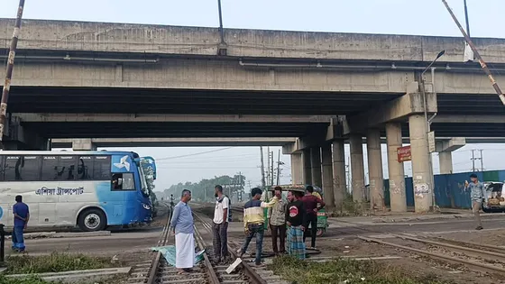 রেলক্রসিংয়ের দুই গেটম্যান বরখাস্ত রেলক্রসিংয়ের দুই গেটম্যান বরখাস্ত