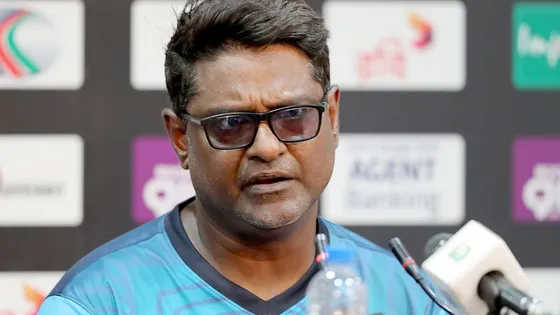 বাংলাদেশের সঙ্গে যাত্রা থামতে পারে কোচ নাভিদ নেওয়াজের! বাংলাদেশের সঙ্গে যাত্রা থামতে পারে কোচ নাভিদ নেওয়াজের!