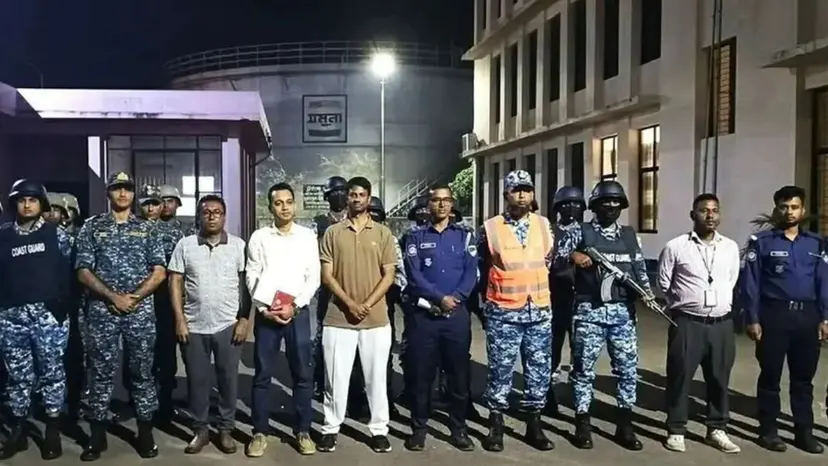 মোংলা ডিপো থেকে তেল সরবরাহ বন্ধ : ম্যানেজার বরখাস্ত, তদন্ত কমিটি গঠন