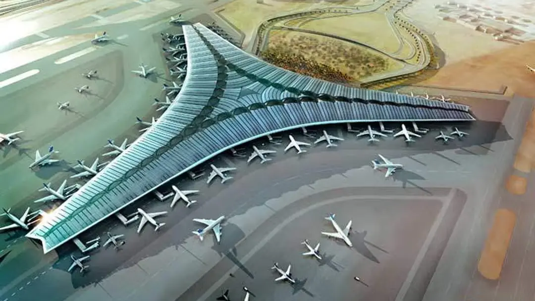 কুয়েতের আন্তর্জাতিক বিমানবন্দরে হামলার পর বিশাল আগুন