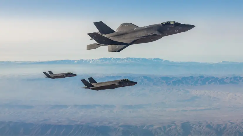 ইরানের রাজধানী তেহরানসহ বিভিন্ন জায়গায় ব্যাপক হামলা ইরানের রাজধানী তেহরানসহ বিভিন্ন জায়গায় ব্যাপক হামলা