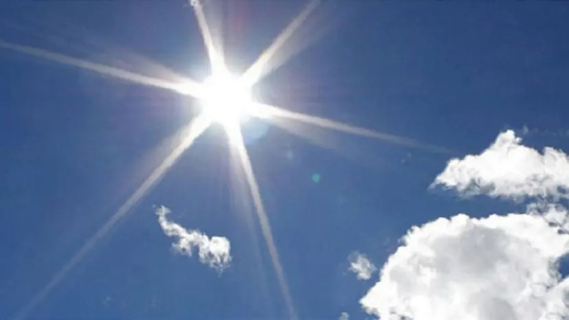 ঢাকায় শুষ্ক আবহাওয়ার আভাস, দিনে বাড়তে পারে গরম