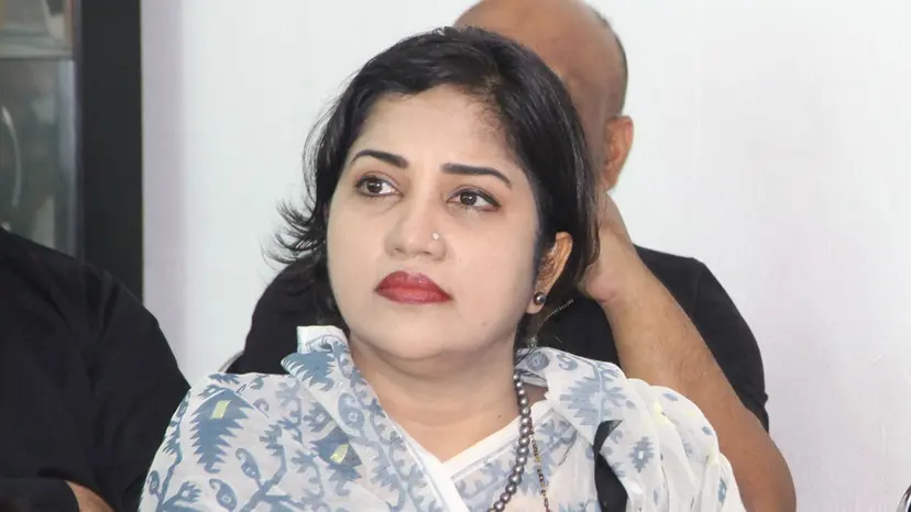 মালয়েশিয়ায় আওয়ামী সিন্ডিকেটের রোষানলে চৌকস নারী কূটনীতিক! মালয়েশিয়ায় আওয়ামী সিন্ডিকেটের রোষানলে চৌকস নারী কূটনীতিক!