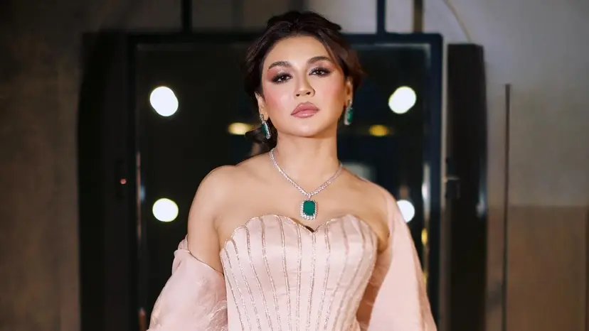 জয়ার গ্ল্যামারাস ফটোশুটে মুগ্ধ নেটিজেনরা