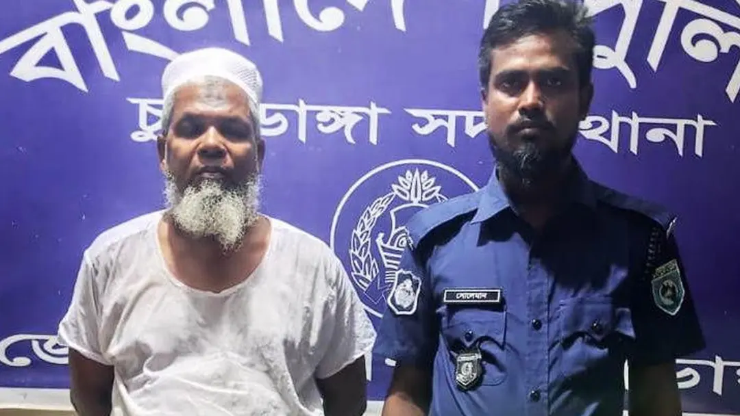 শিশুকে ধর্ষণ চেষ্টা, অভিযুক্ত বৃদ্ধকে পুলিশের হাতে তুলে দিল স্থানীয়রা