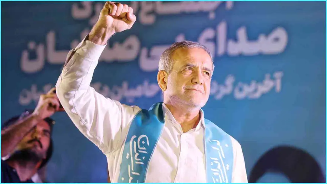 বলপ্রয়োগের কাছে নতি স্বীকার করবে না ইরান, হুঁশিয়ারি পেজেশকিয়ানের