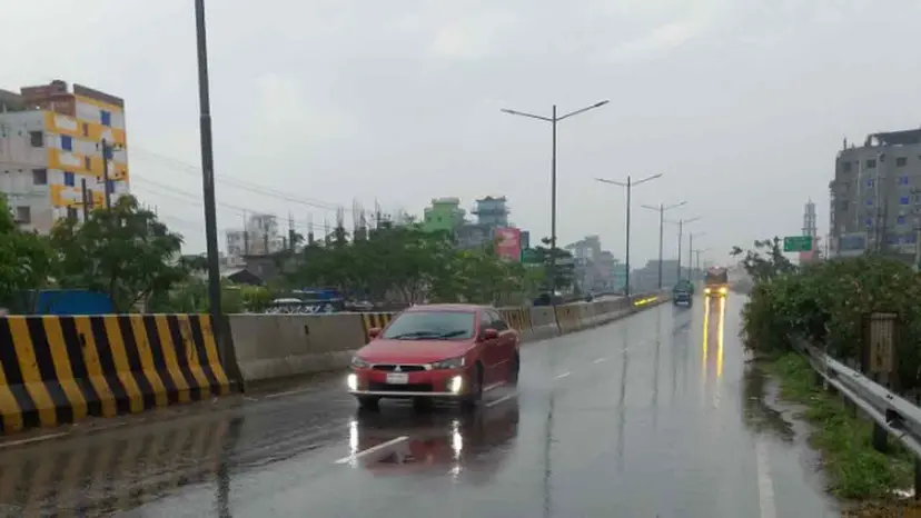 ২৪ ঘণ্টায় ঢাকায় ৬৫ মিমি বৃষ্টি, আজও বৃষ্টির আভাস
