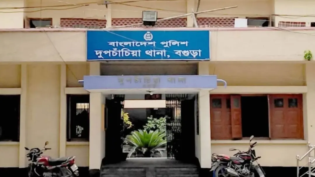 বগুড়ায় প্লাস্টিক কারখানার মেশিনে আটকে শ্রমিকের মৃত্যু