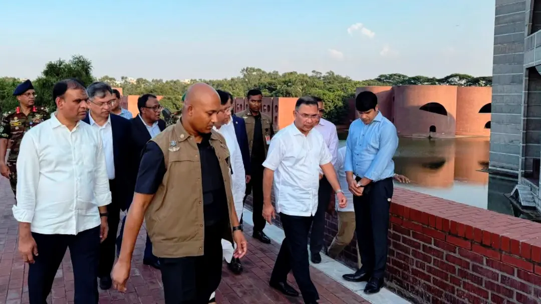 সংসদ ভবন প্রাঙ্গণ পরিচ্ছন্ন ও সংস্কারের নির্দেশ প্রধানমন্ত্রীর