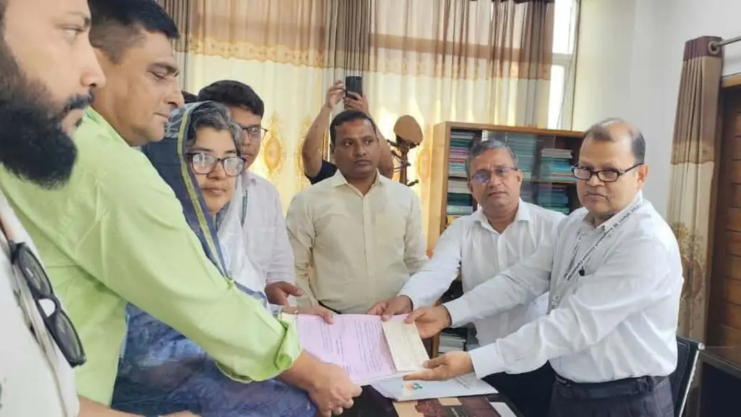 বিএনপি থেকে সংরক্ষিত নারী আসনে এলিজা জামানের মনোনয়ন পত্র জমা বিএনপি থেকে সংরক্ষিত নারী আসনে এলিজা জামানের মনোনয়ন পত্র জমা